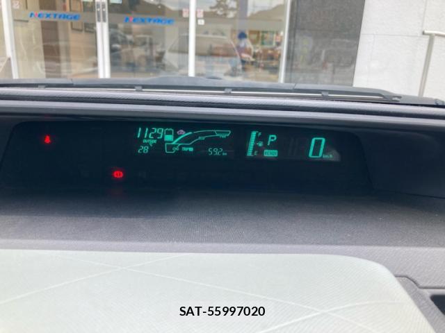 Toyota AQUA 2013-10 8770086-18