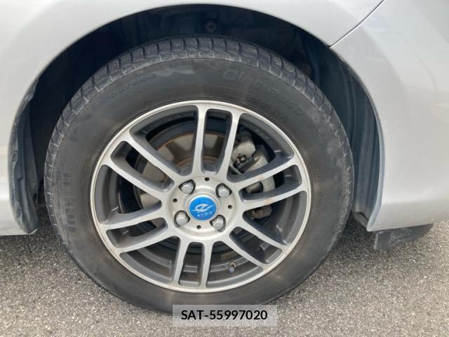 Toyota AQUA 2013-10 8770086-3