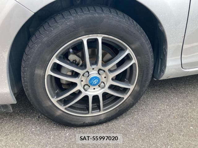 Toyota AQUA 2013-10 8770086-4