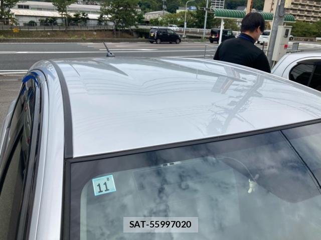 Toyota AQUA 2013-10 8770086-7