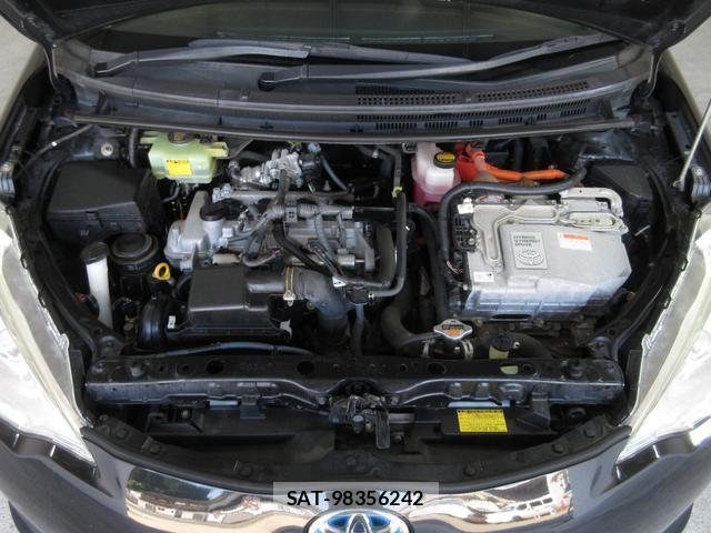 Toyota AQUA 2013-03 8770108-19