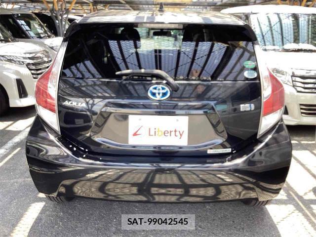 Toyota AQUA 2015-11 8770134-16