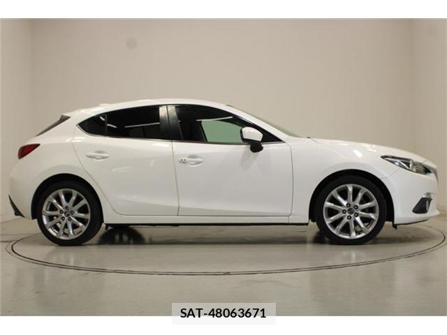 Mazda AXELA SPORT 2014-04 8768764-12