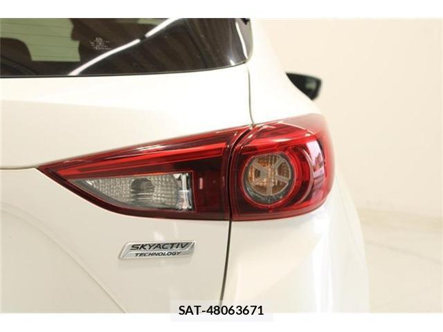Mazda AXELA SPORT 2014-04 8768764-17