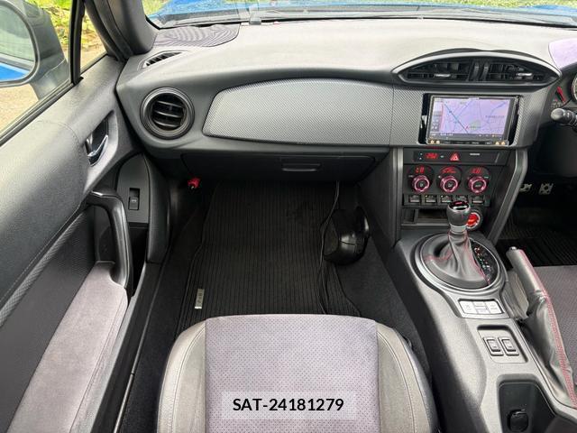 Subaru BRZ 2014-01 8769965-8