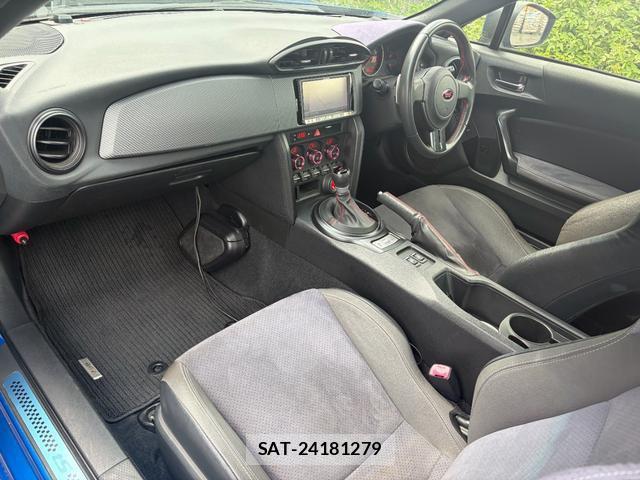 Subaru BRZ 2014-01 8769965-9
