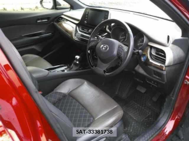 Toyota C-HR 2020-02 8769721-2