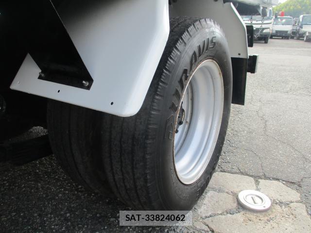 MITSUBISHI FUSO CANTER 2021-11 8768714-17