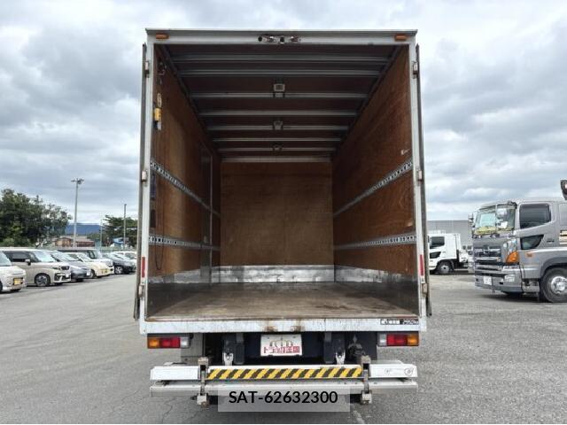 MITSUBISHI FUSO CANTER 2016 8768846-15