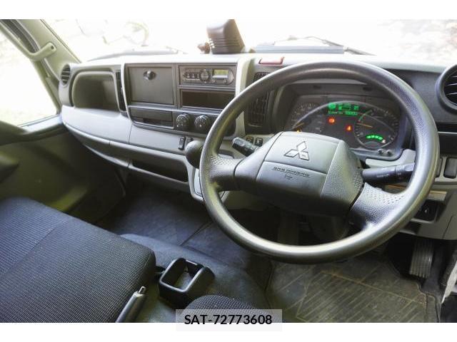 MITSUBISHI FUSO CANTER 2019-06 8769204-2