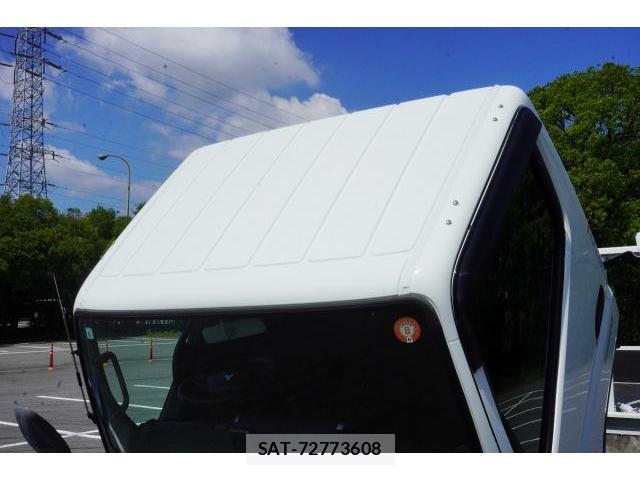 MITSUBISHI FUSO CANTER 2019-06 8769204-9