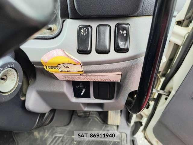 MITSUBISHI FUSO CANTER 2015-06 8770201-14