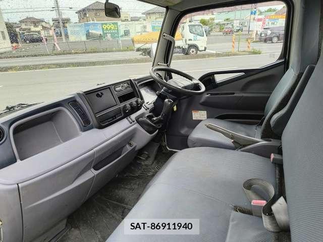 MITSUBISHI FUSO CANTER 2015-06 8770201-17