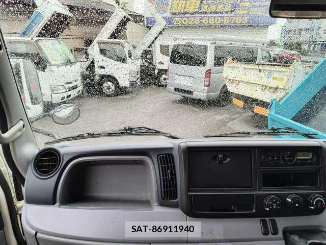 MITSUBISHI FUSO CANTER 2015-06 8770201-19