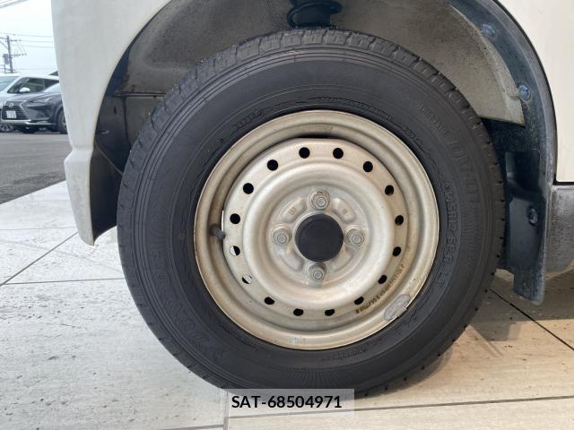 Suzuki CARRY TRUCK 2004 8770018-8