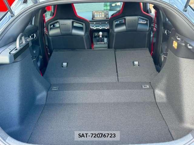 Honda CIVIC 2023-09 8770212-17