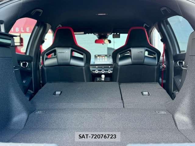 Honda CIVIC 2023-09 8770212-18
