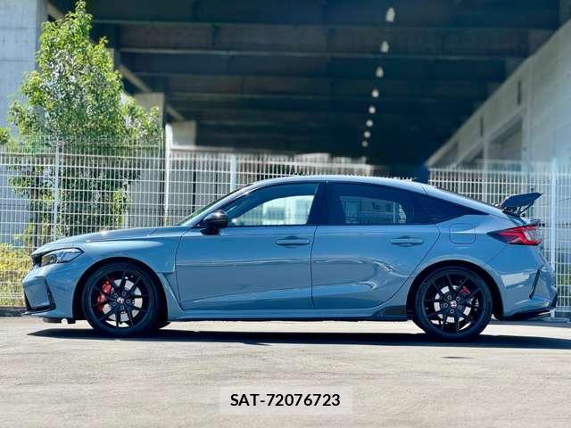 Honda CIVIC 2023-09 8770212-4