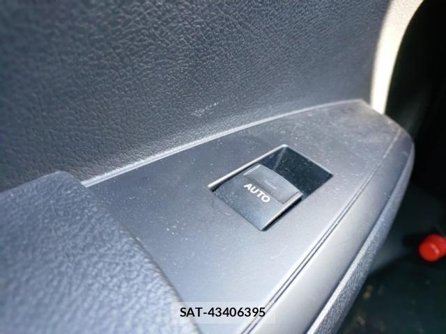 Toyota COROLLA AXIO 2021-09 8768953-12