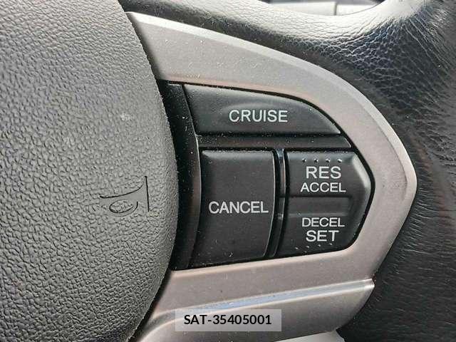Honda CR-Z 2011-03 8769943-11
