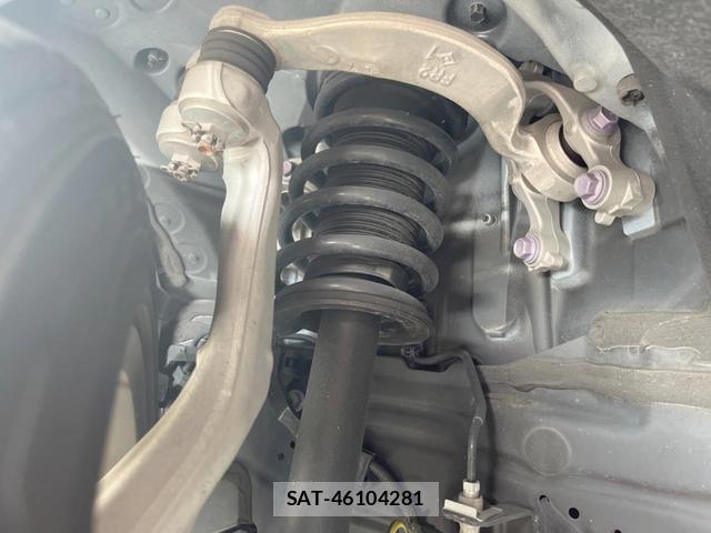 Toyota CROWN HYBRID 2018-12 8769439-19