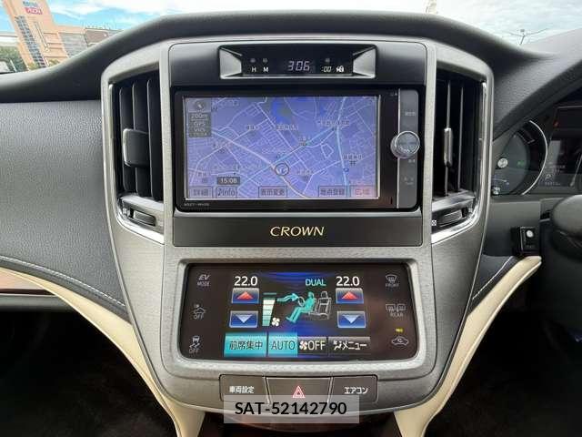 Toyota CROWN HYBRID 2013-08 8769982-16