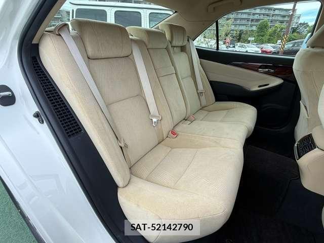 Toyota CROWN HYBRID 2013-08 8769982-6