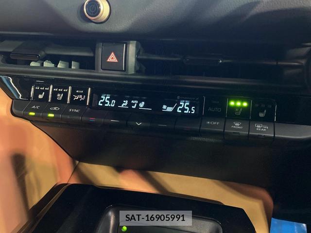 Toyota CROWN 2024-03 8769796-6