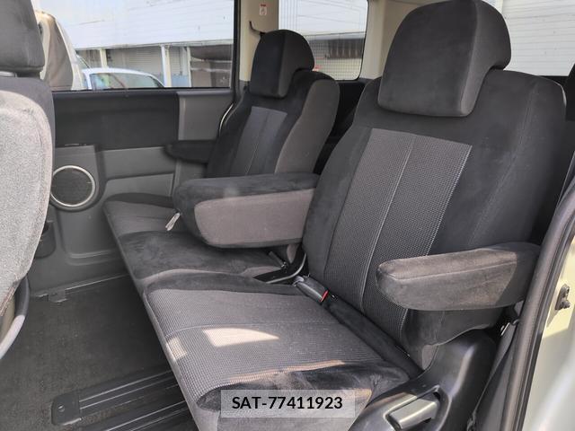 Mitsubishi DELICA 2007-08 8769012-19