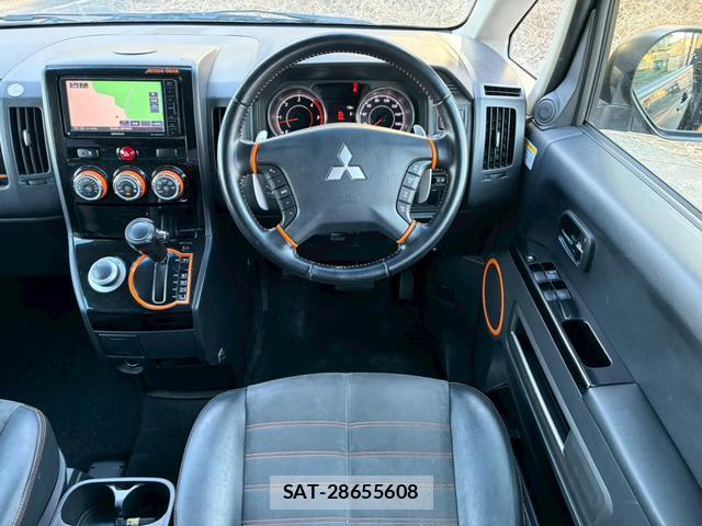 Mitsubishi DELICA 2017-12 8769948-3