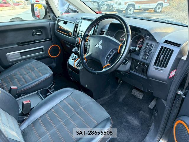 Mitsubishi DELICA 2017-12 8769948-4