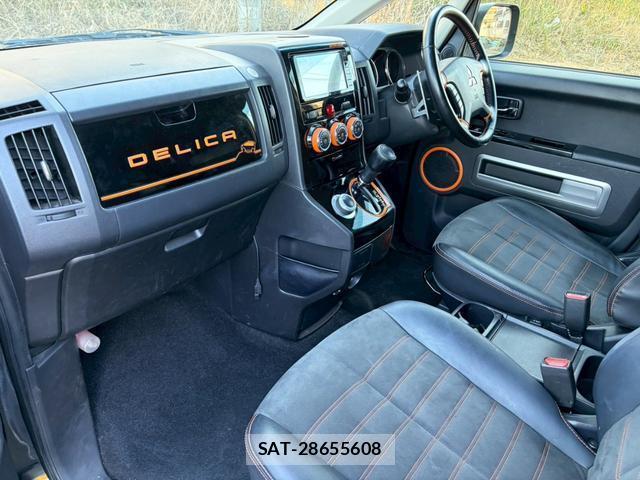 Mitsubishi DELICA 2017-12 8769948-5
