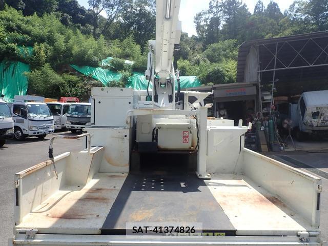 Hino DUTRO 2017-08 8770163-2
