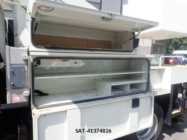 Hino DUTRO 2017-08 8770163-3