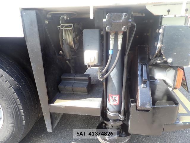 Hino DUTRO 2017-08 8770163-9