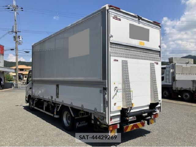 Hino DUTRO 2017 8770203-10