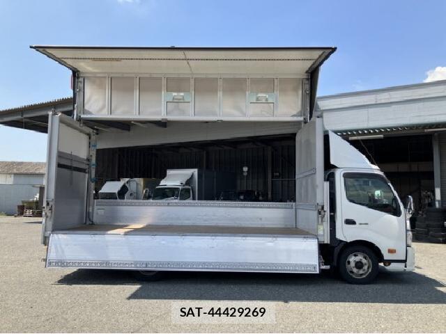 Hino DUTRO 2017 8770203-14