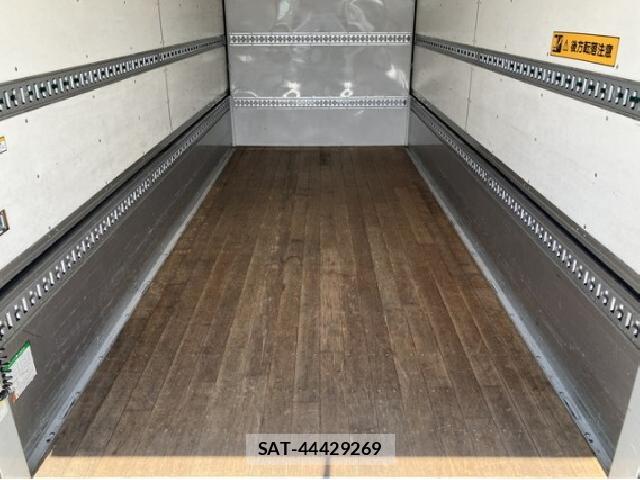 Hino DUTRO 2017 8770203-17