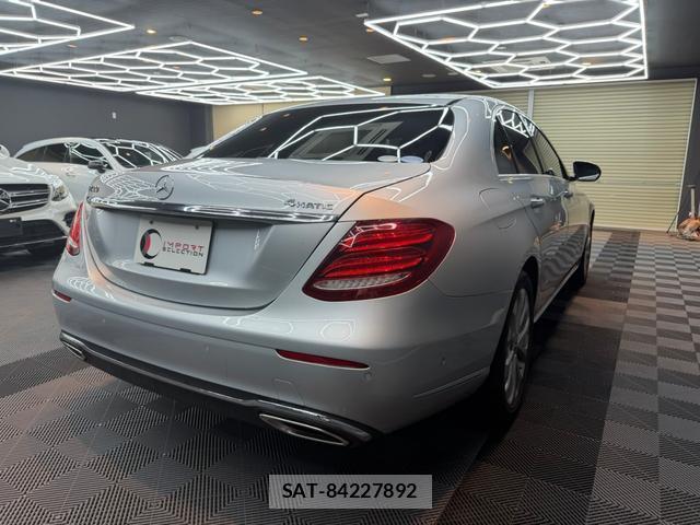 Mercedes Benz E-CLASS 2017-04 8770062-11