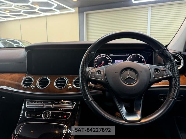 Mercedes Benz E-CLASS 2017-04 8770062-14