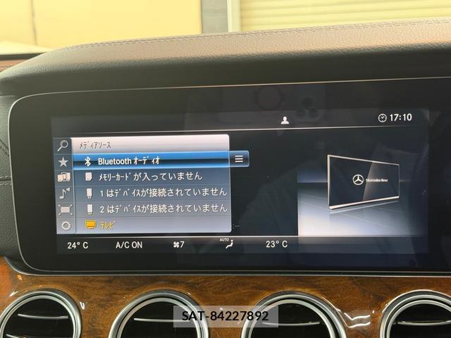 Mercedes Benz E-CLASS 2017-04 8770062-3