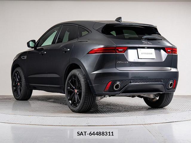 Jaguar E-PACE 2022-02 8769130-15