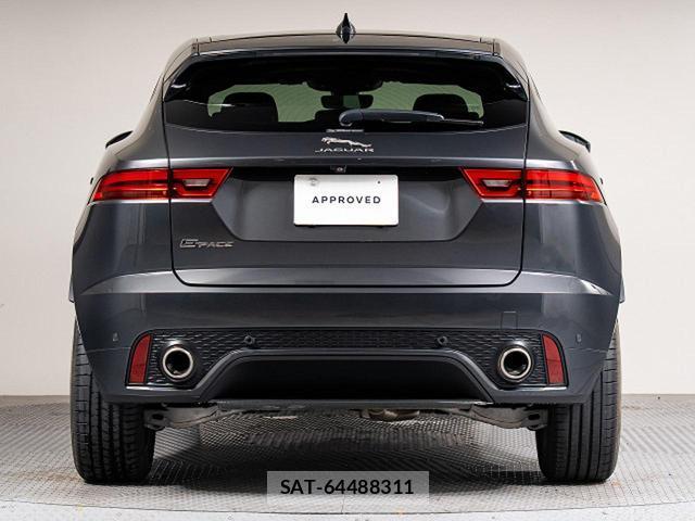 Jaguar E-PACE 2022-02 8769130-16