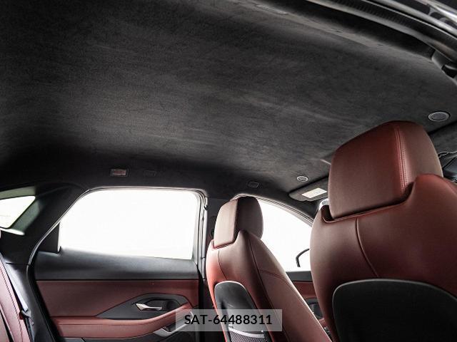 Jaguar E-PACE 2022-02 8769130-5