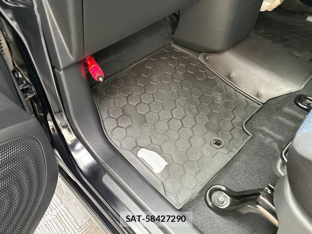 Mitsubishi EK X 2020-01 8768891-15