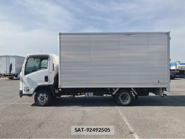 Isuzu ELF TRUCK 2018 8768851-11