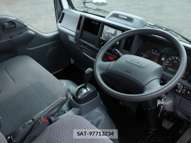 Isuzu ELF TRUCK 2020-07 8769694-2