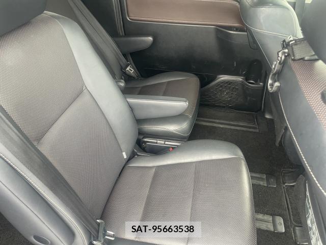 Toyota ESQUIRE 2015-10 8768843-6
