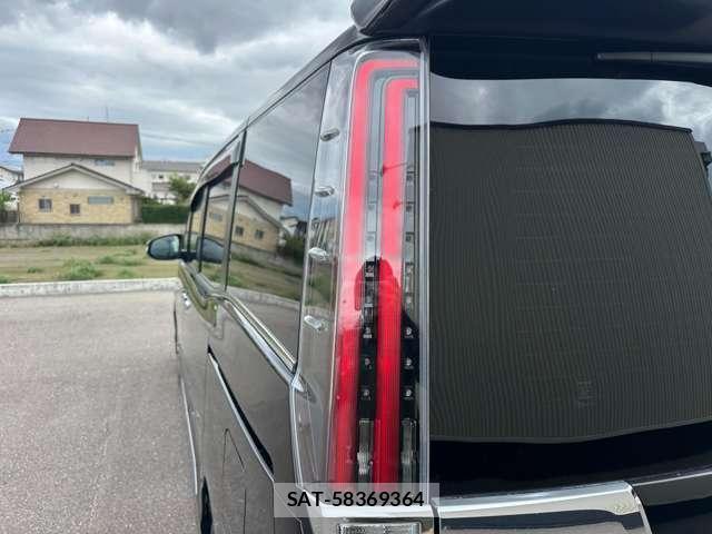 Toyota ESQUIRE 2019-06 8769300-12