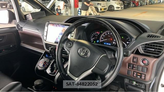 Toyota ESQUIRE 2018-08 8769606-2